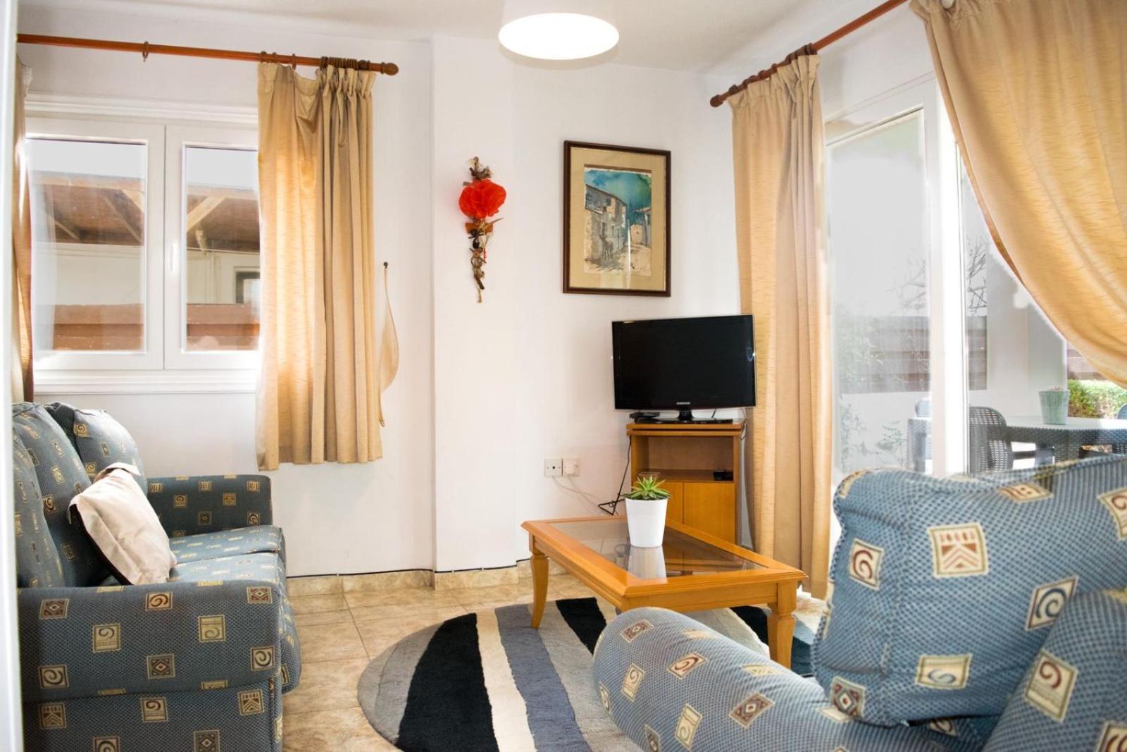 Merika Complex 1 Hou.32 Larnaca Eksteriør billede