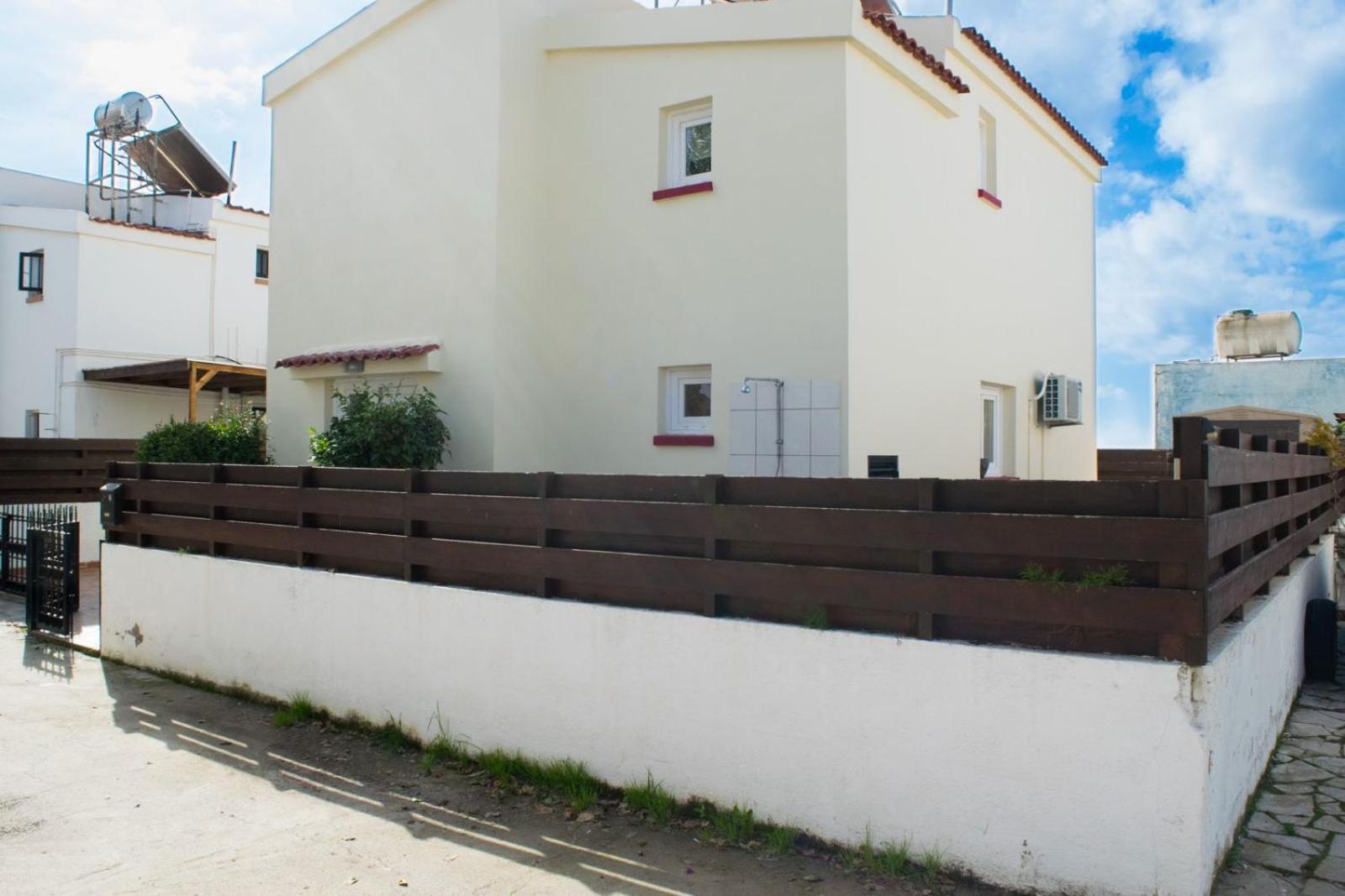 Merika Complex 1 Hou.32 Larnaca Eksteriør billede